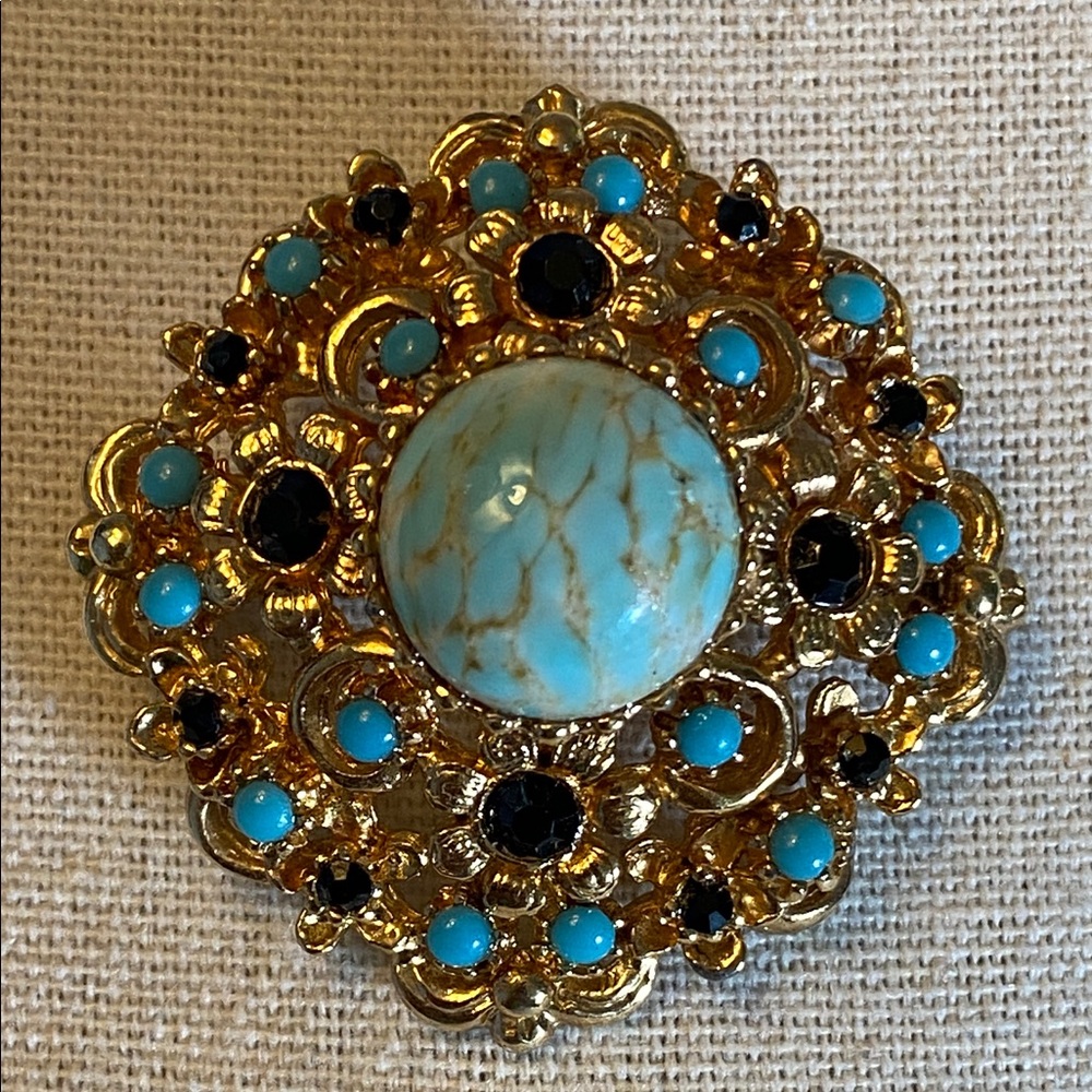 Vintage Elegant Gold and Turquoise Brooch